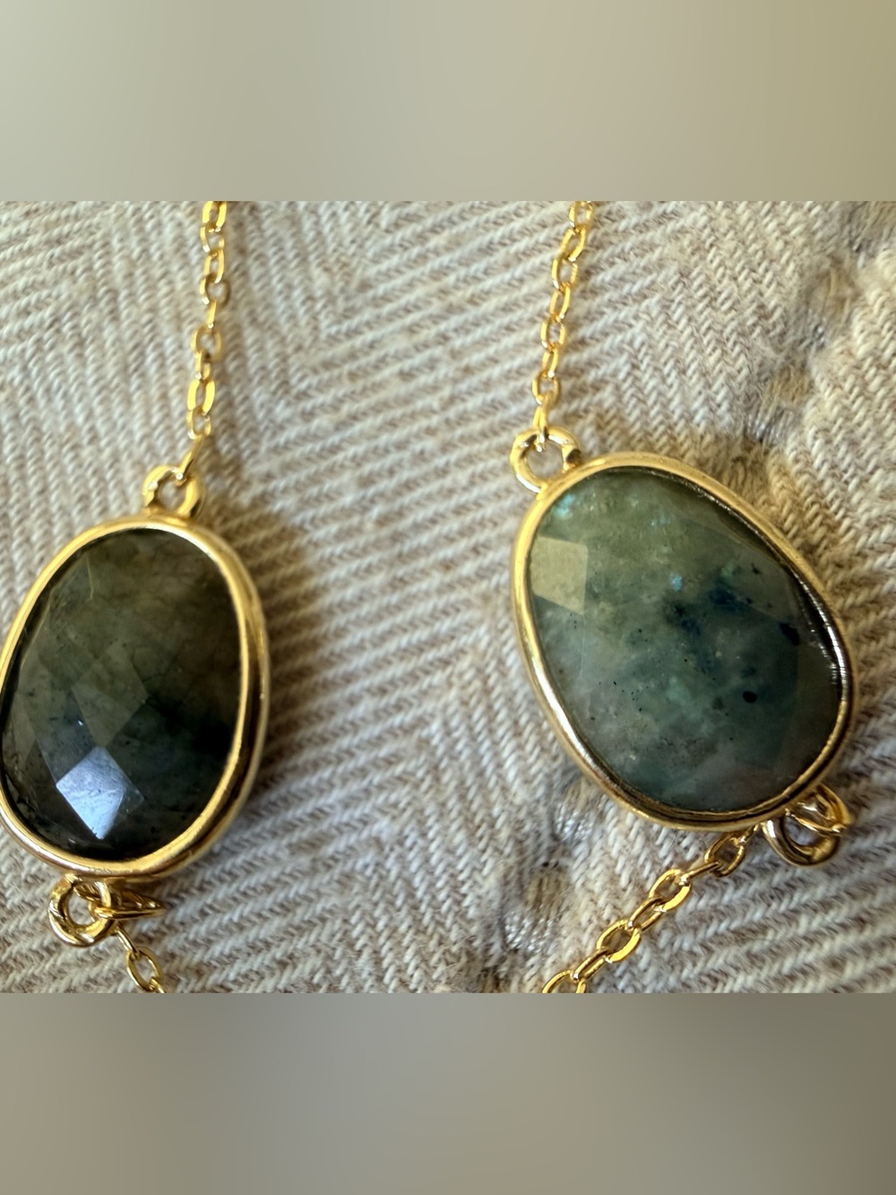 Gold-Tone Necklace with Moss Green Tourmaline Stones - Picture 8 of 10